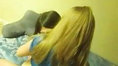 Amateurs lap dance Lesbians