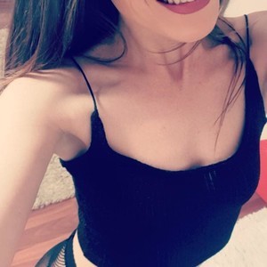 Aichax naked before webcam in live video chat