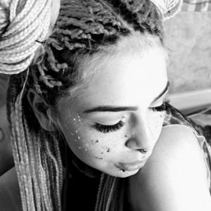 Alice_Wubba naked before webcam in live video chat