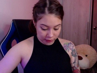 AlisonMorgan naked on cam. Free Live Sex Chat Room