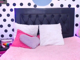 amelie_jhonson naked on cam. Free Live Sex Chat Room
