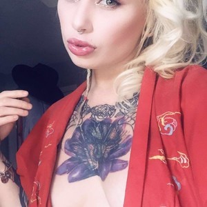 AnastasiaAlxa naked before webcam in live video chat