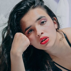 Andrea_Dancer naked before webcam in live video chat