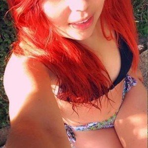 Angelred_ naked before webcam in live video chat