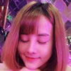 Apple_Kara naked before webcam in live video chat