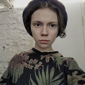 Bella_Alieno naked before webcam in live video chat