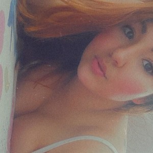 CandySantos naked before webcam in live video chat