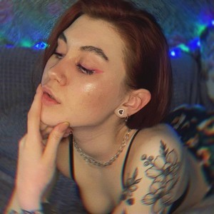 Cassie_Amber naked before webcam in live video chat