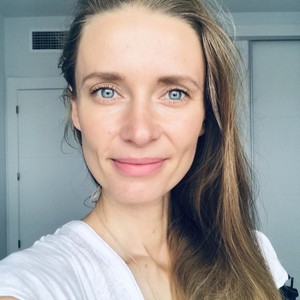 CelesteTasty naked before webcam in live video chat