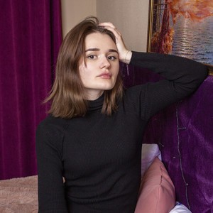 ChloeMiers naked before webcam in live video chat