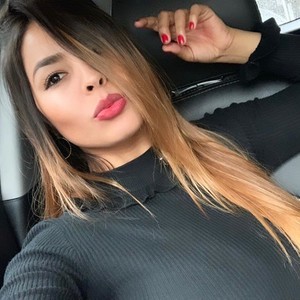 Cristal_2018 naked before webcam in live video chat