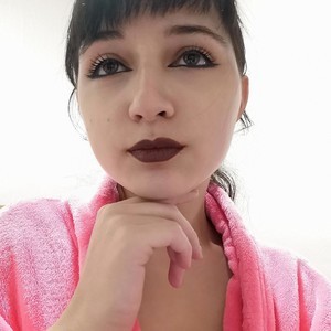 DanielleLa naked before webcam in live video chat