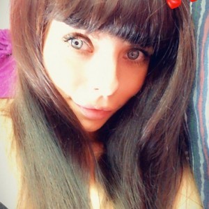 Dark_Lady_ naked before webcam in live video chat