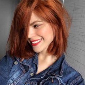 Didime naked before webcam in live video chat