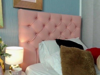 ♥, ️valentinavolpi♥️ naked on cam. Free Live Sex Chat Room