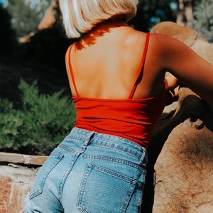 Elly_Syna naked before webcam in live video chat