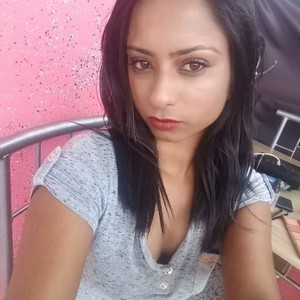 FantasyGirl92 naked before webcam in live video chat