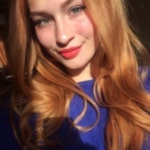 ginger_ginger naked before webcam in live video chat