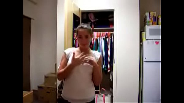 Girlfriend Striptease Full Naked When Home Alone – streaptease.net