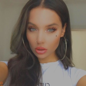 Jadisx naked before webcam in live video chat