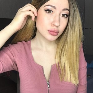 Jena_Haze naked before webcam in live video chat