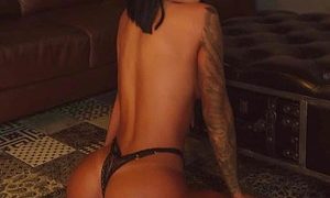 JulianaCandy naked before webcam in live video chat