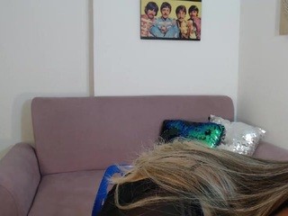 LannaSummer naked on cam. Free Live Sex Chat Room