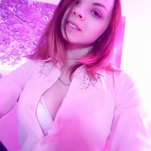 Lexi_Rose_ naked before webcam in live video chat