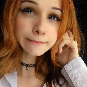 Little_Lo naked before webcam in live video chat