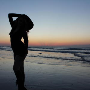 Malunaa naked before webcam in live video chat