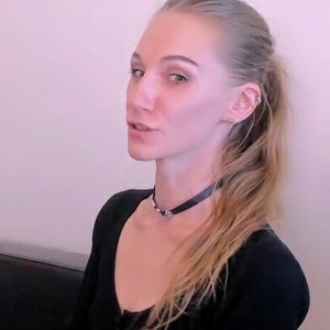 Mary_white naked before webcam in live video chat
