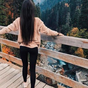 Michelle_Qvin naked before webcam in live video chat