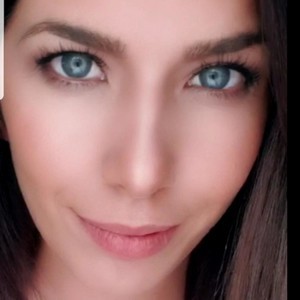 MilaJoulie naked before webcam in live video chat