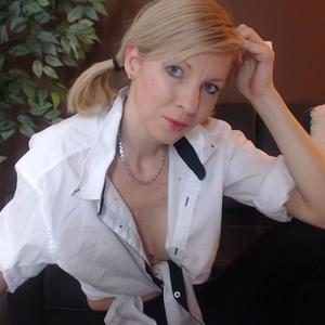 Misstayaxxx naked before webcam in live video chat