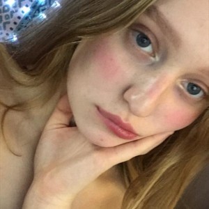 Mur__amur naked before webcam in live video chat