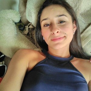 Naomi_bramson naked before webcam in live video chat