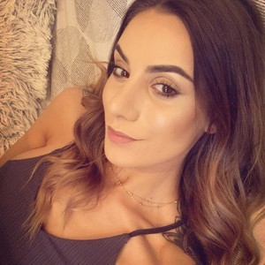 NelyBliss naked before webcam in live video chat