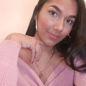 Nick_girl naked before webcam in live video chat