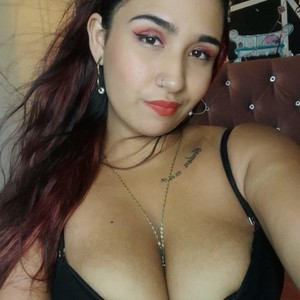 Nicoleharper_ naked before webcam in live video chat