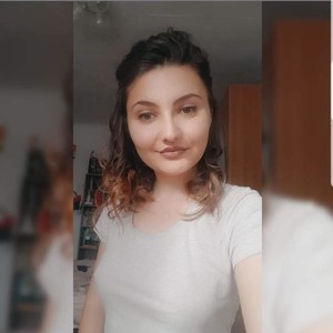NicoleJeanie8 naked before webcam in live video chat
