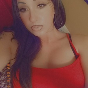 Nikkileigh1 naked before webcam in live video chat