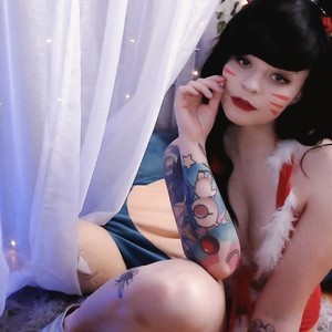 Novaalux naked before webcam in live video chat