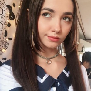 Nym_x naked before webcam in live video chat