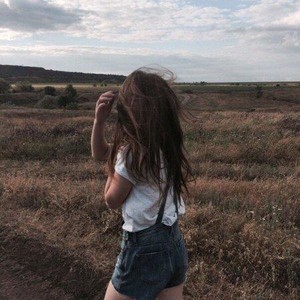 Riki_loon naked before webcam in live video chat