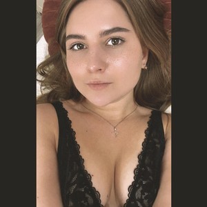 S_Sheri naked before webcam in live video chat