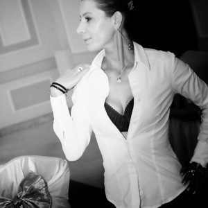 SalomeJade naked before webcam in live video chat