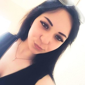 Sansasweety naked before webcam in live video chat