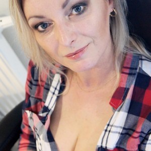 STARvanessa1 naked before webcam in live video chat