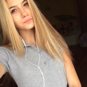 Sulfate_ naked before webcam in live video chat