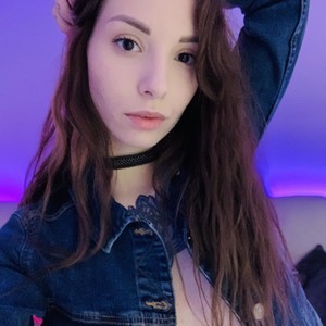 Summer_Hug naked before webcam in live video chat